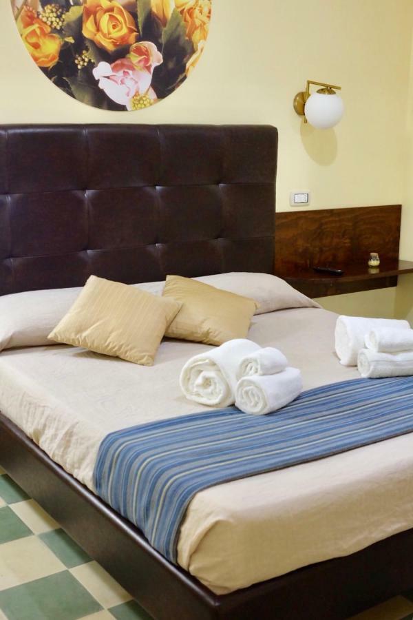 4 Balconi Liberty Apartments Lecce Kültér fotó
