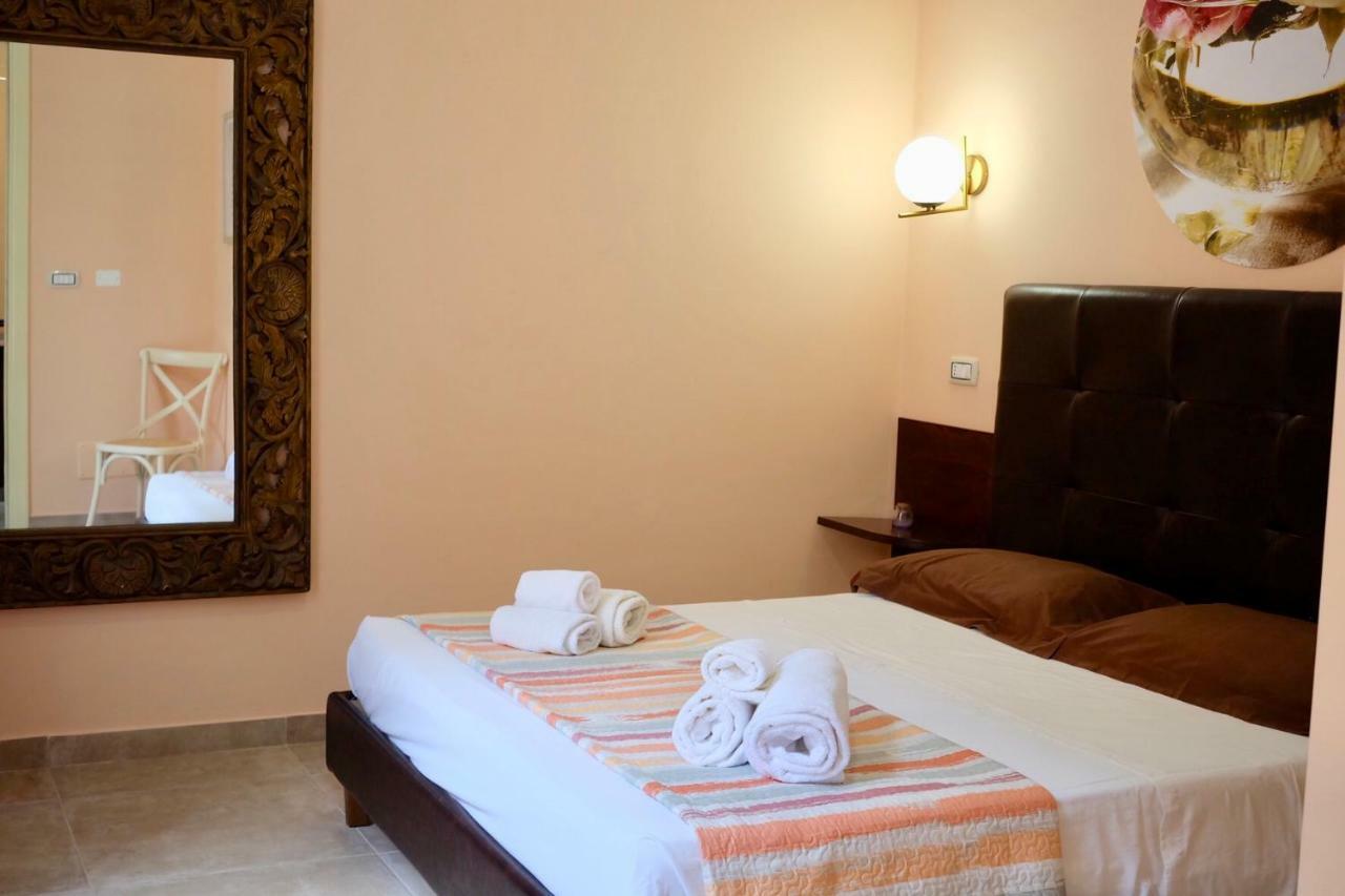 4 Balconi Liberty Apartments Lecce Kültér fotó